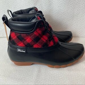 Skechers Women’s Pond Good Plaid Women's Duck Boots